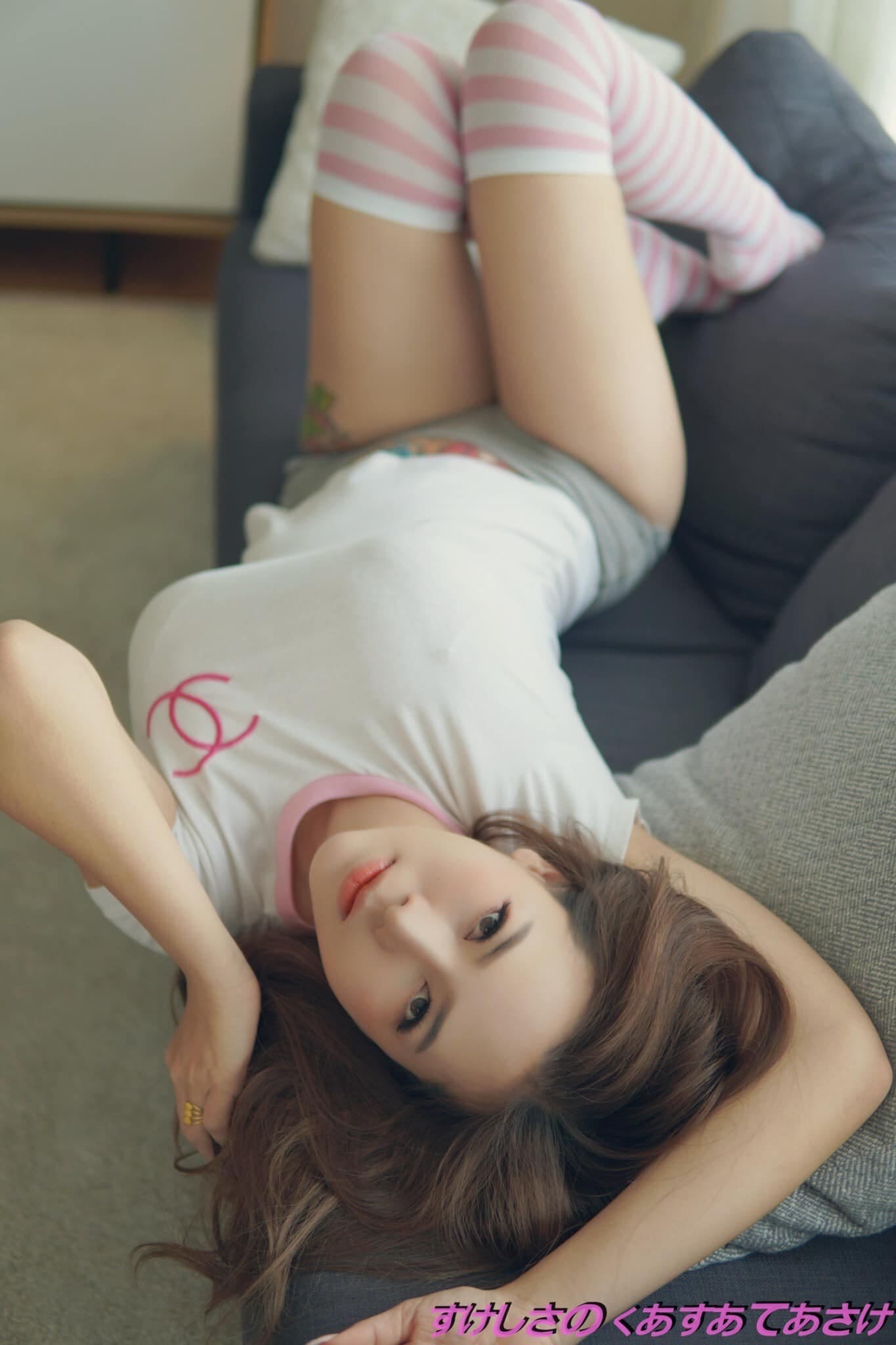 น้องมิ้ลกี้ เน็ตไอดอลสายเซ็กซี่ ที่พกความร้อนแรงมาเต็มอัตรา 18