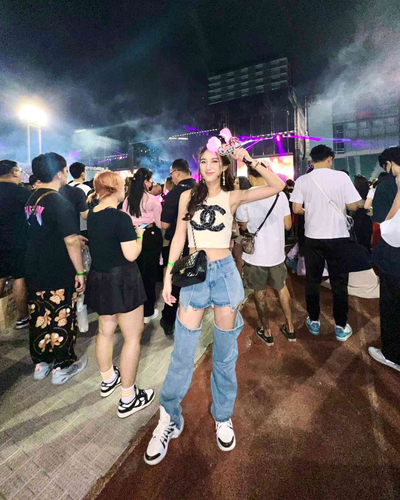 ลูกสาวนักมวยชื่อดัง น้องเบสท์ หรือ เบสท์ คำสิงห์ 9
