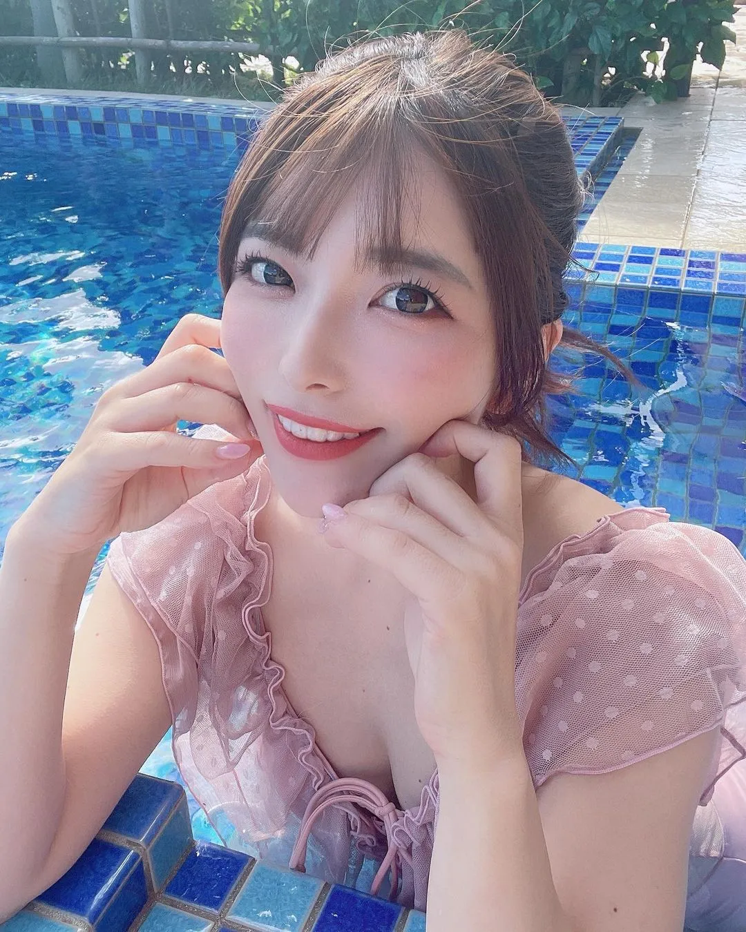 ไอ อุเอฮาระ นางเอกหนังเอวีชื่อดัง ทั้งสวยและเซ็กซี่ พร้อมแจกวาร์ปเด็ด 15