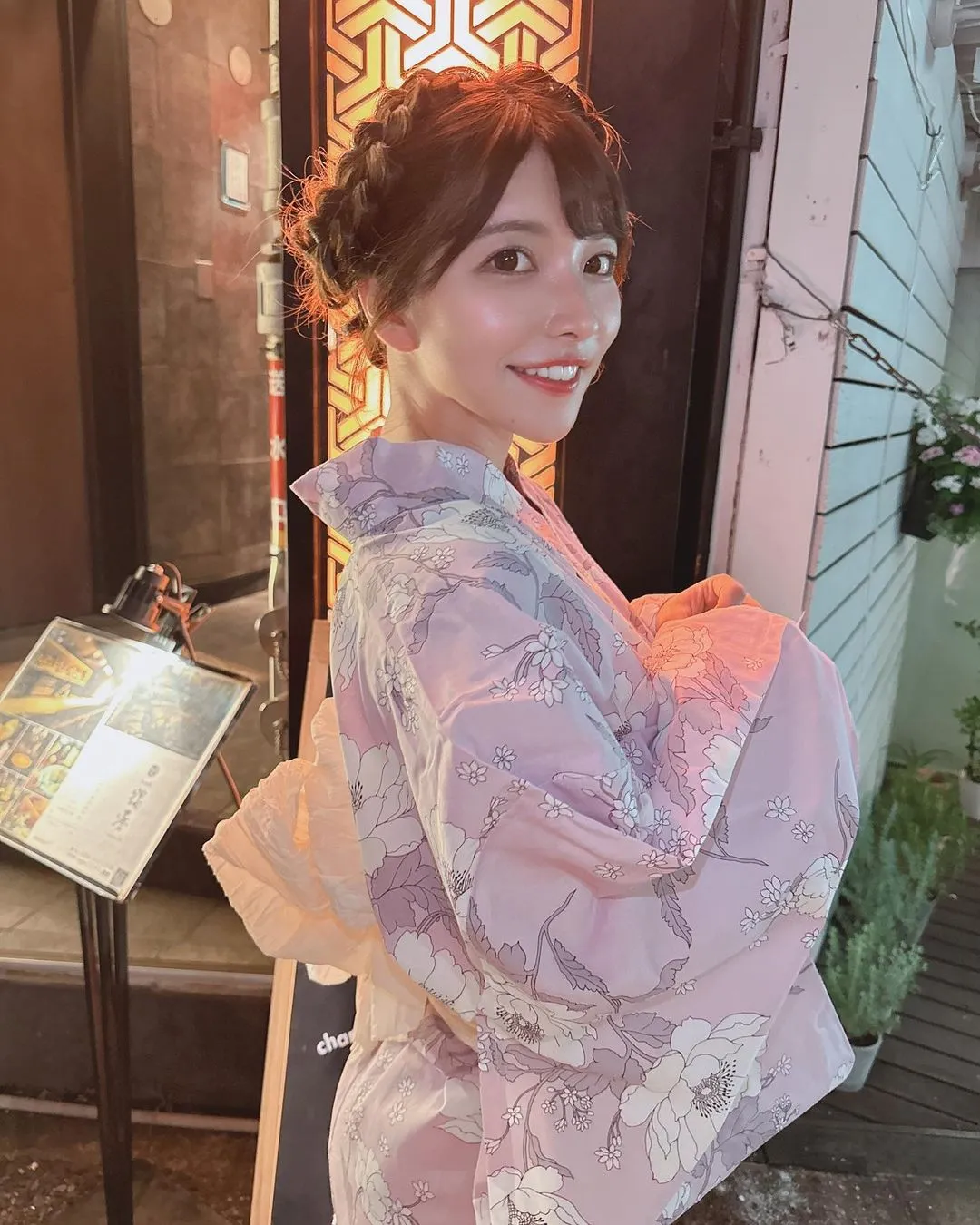ไอ อุเอฮาระ นางเอกหนังเอวีชื่อดัง ทั้งสวยและเซ็กซี่ พร้อมแจกวาร์ปเด็ด 50