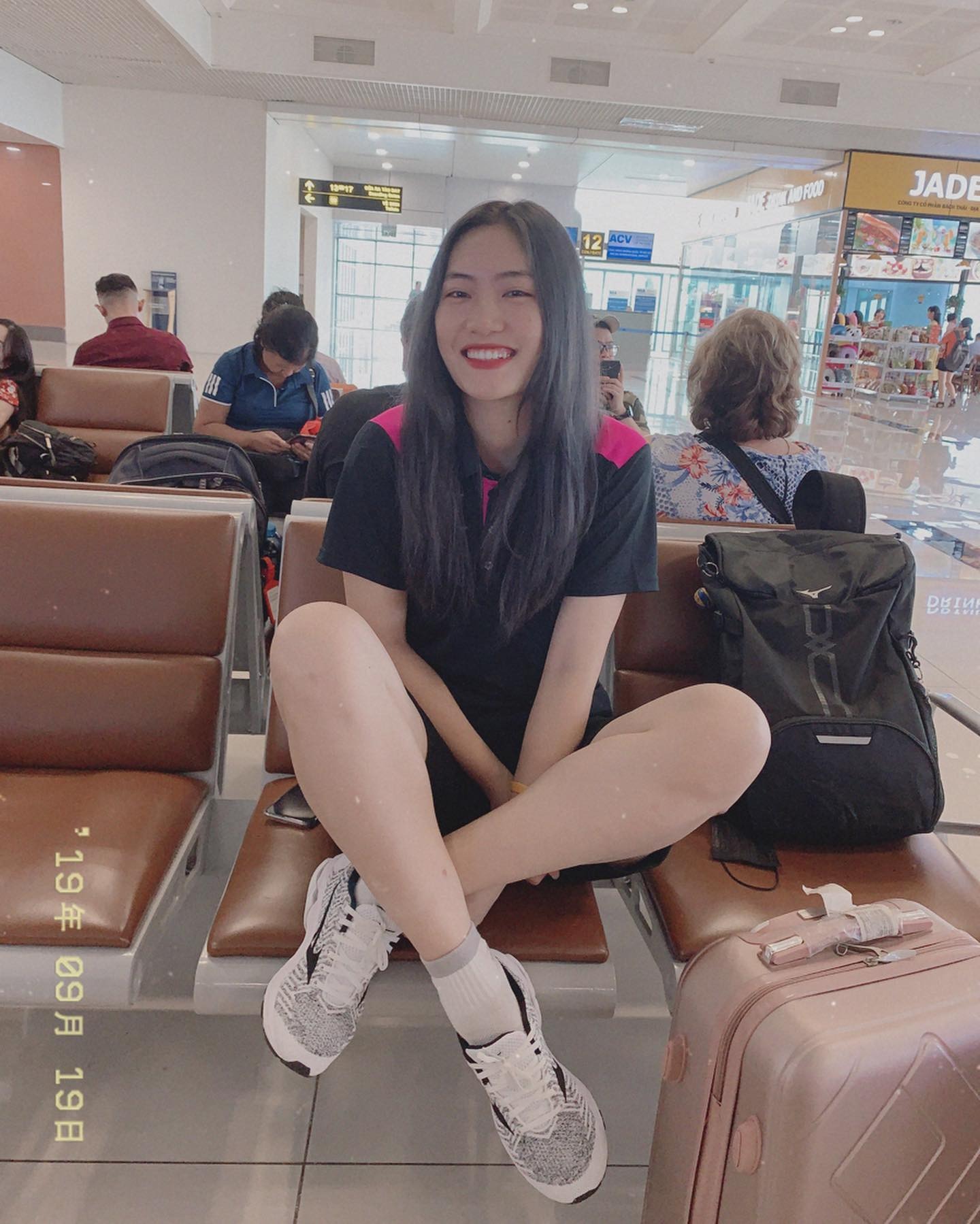 เปิดวาร์ปสาวสวย เฉิ่น เวียด เฮือง Viethuongg08 นักวอลเลย์บอลหญิงทีมชาติเวียดนาม 5