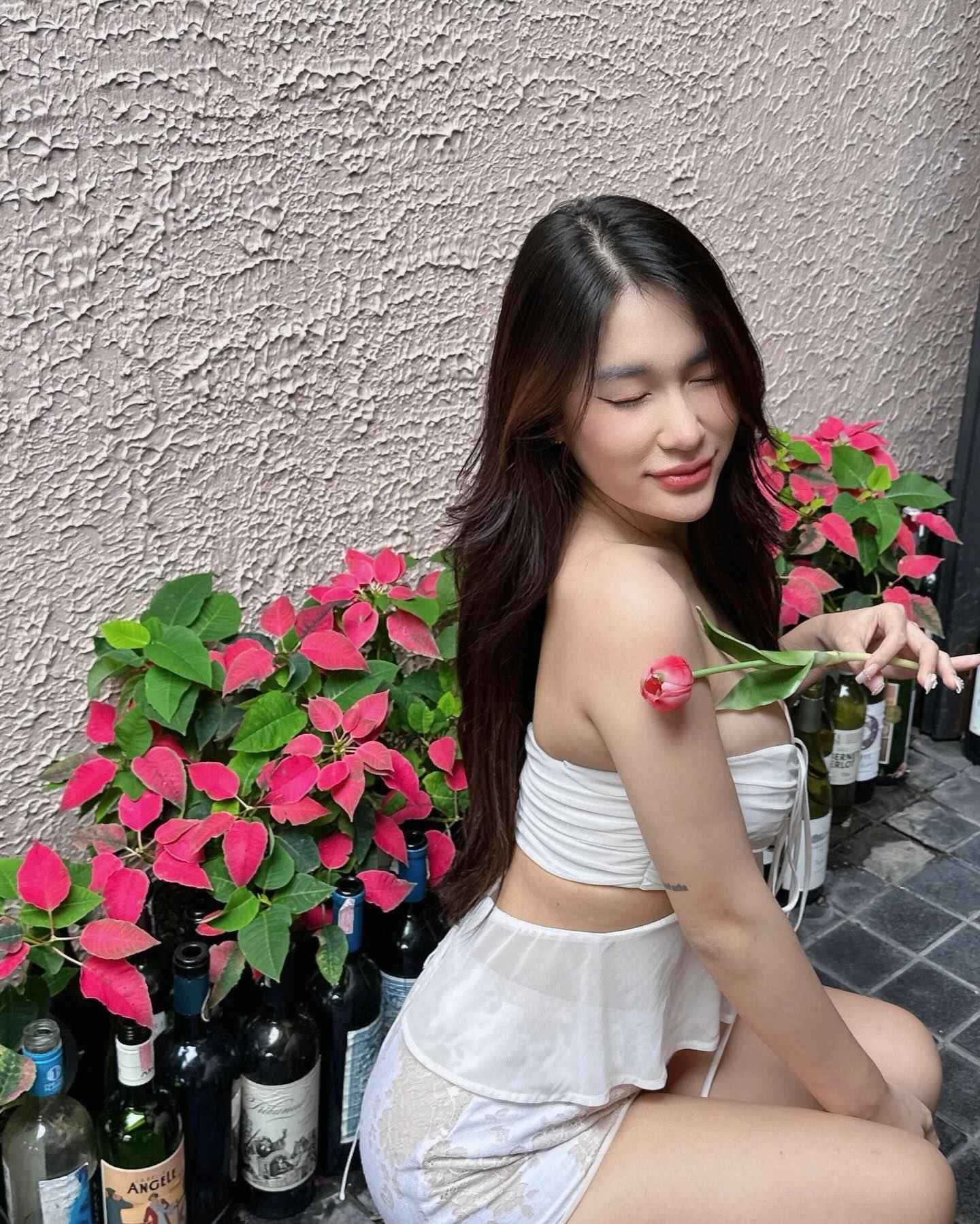 เปิดวาร์ป OnlyFans น้องนุ่น noonlalada ดาวดังแก๊งนางฟ้า 96